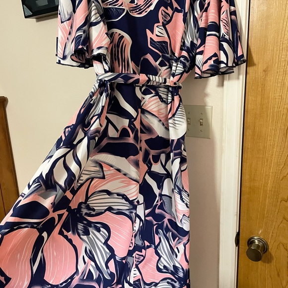 SHEIN dress. 4x. - Picture 3 of 5